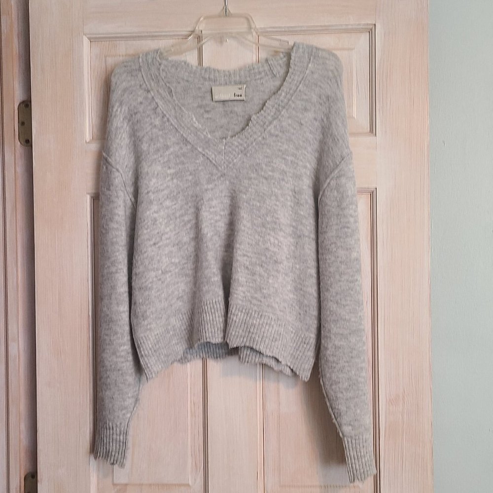 Aritzia Wilfred Free Krause Grey Sweater